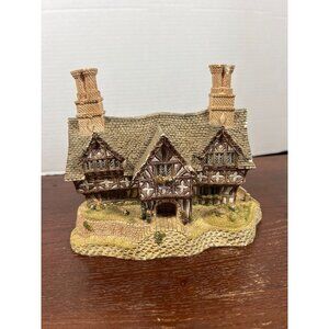 David Winter Cottages "Queen Elizabeth Slept Here" Handcrafted 1987 Collectible